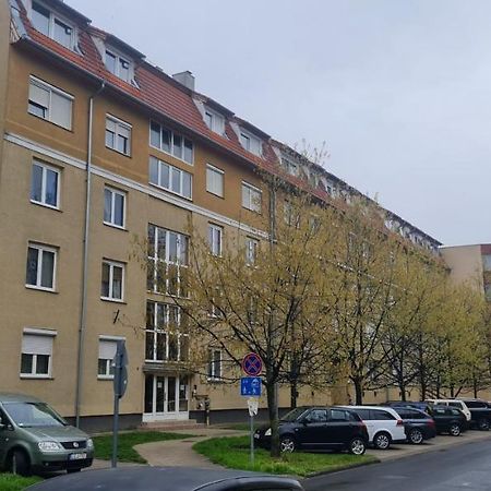 Ybs Apartman Daire Zalaegerszeg Dış mekan fotoğraf