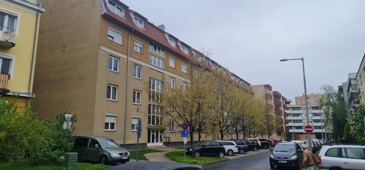 Ybs Apartman Daire Zalaegerszeg Dış mekan fotoğraf